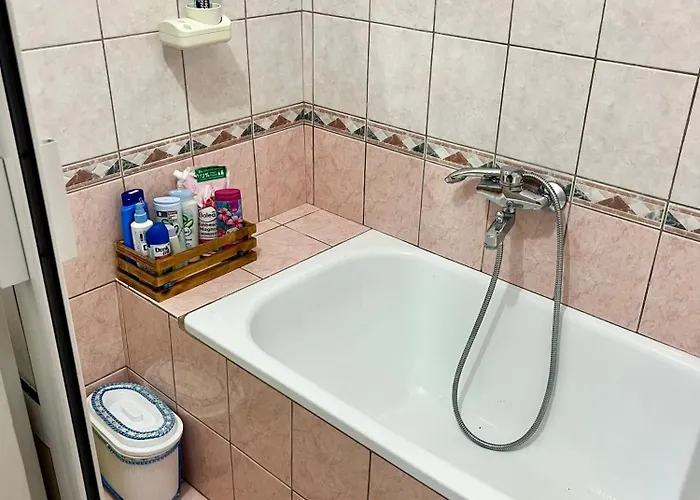 Vikendica Hondo Boracko * Jezero (Konjic)